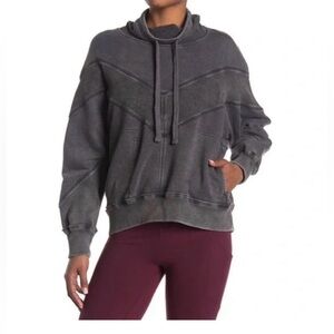 FREE PEOPLE IVY LEAGUE oversized PULLOVER - size small